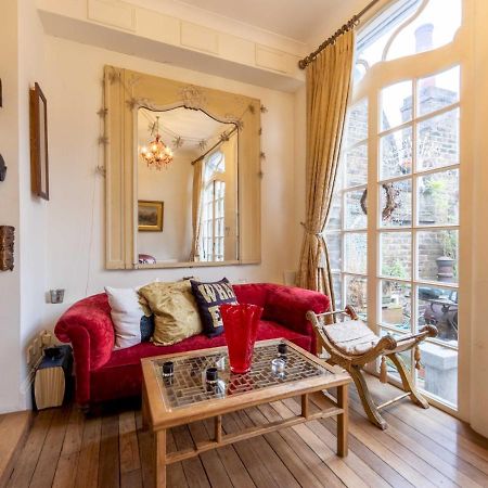 Pass The Keys Split-Floors Antique Apartment In Portobello Road London Exterior photo
