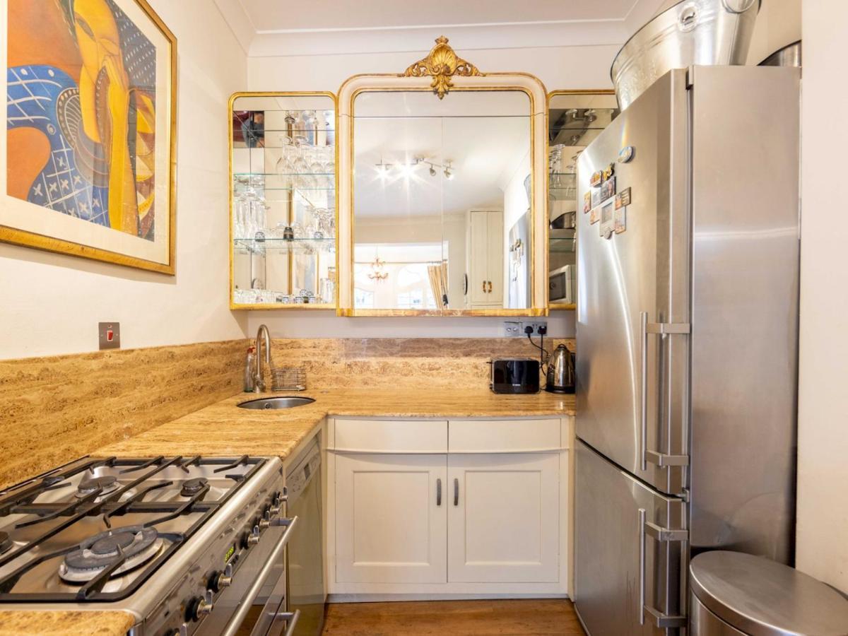 Pass The Keys Split-Floors Antique Apartment In Portobello Road London Exterior photo