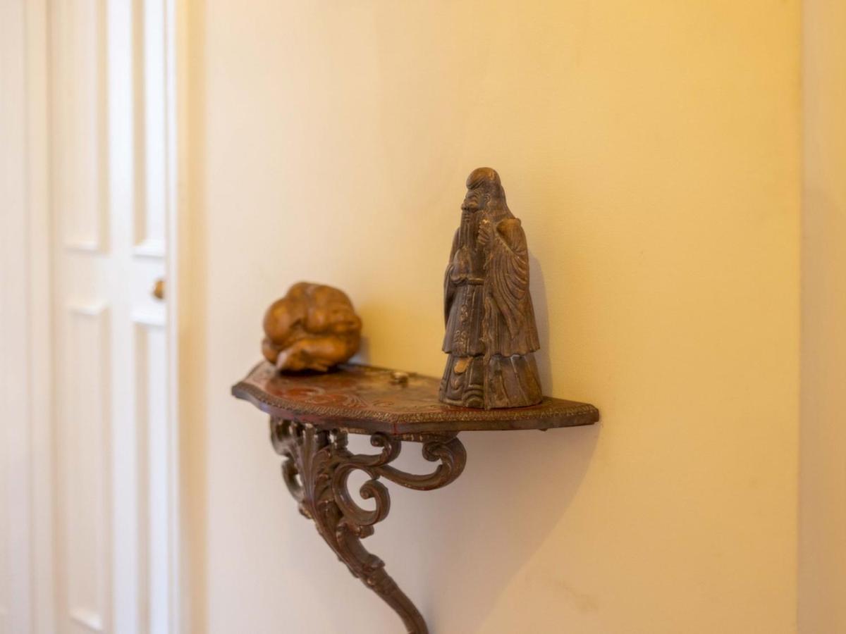 Pass The Keys Split-Floors Antique Apartment In Portobello Road London Exterior photo